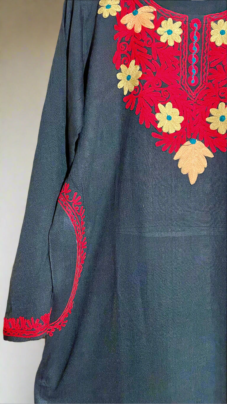 Black Floral Design Aari Embroidered Traditional Pheran