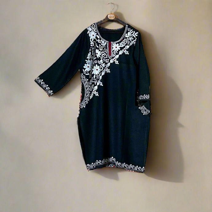 Black Floral Design Aari Embroidered Traditional Pheran